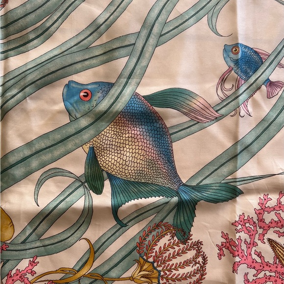GUCCI SEA LIFE/LARGE SCARF - Picture 2 of 6